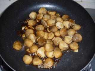 Simple Quick Dish-straw Mushrooms in Oyster Sauce recipe