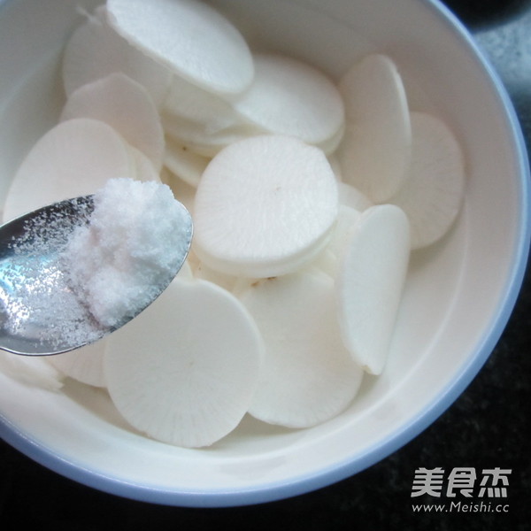 Mixed White Radish Slices recipe