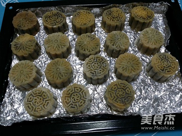 Red Bean Egg Yolk Mooncake recipe