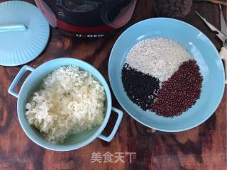 Warm The Body and Nourish The Stomach~red Bean and White Fungus Rice Cereal recipe