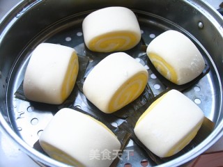 Two-color Steamed Buns-pumpkin Steamed Buns recipe