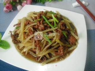 Beef and Potato Shreds with Shacha Sauce recipe