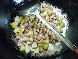 Fried Mustard with Peanuts recipe