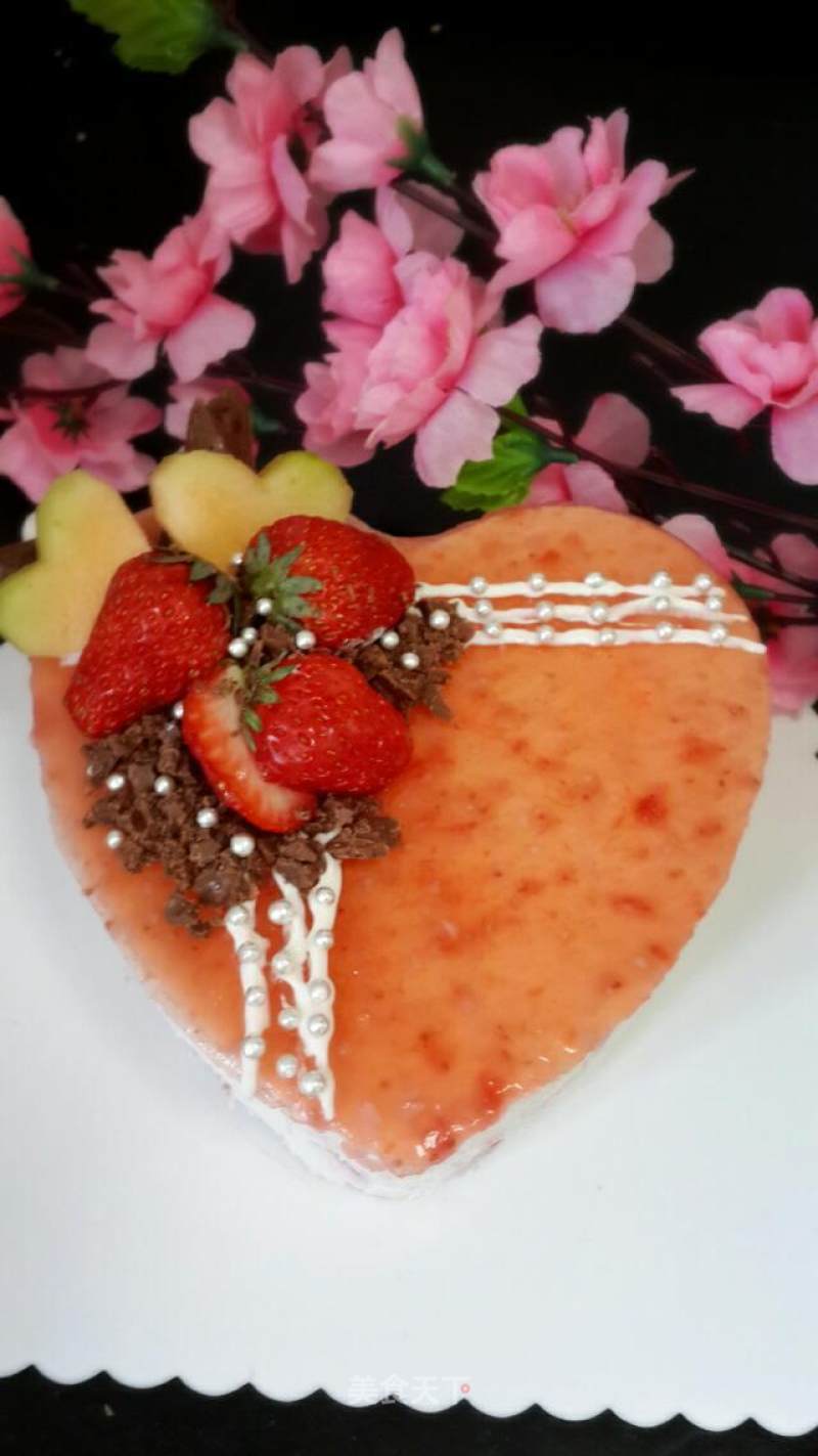 6 Inch Strawberry Mousse Cake