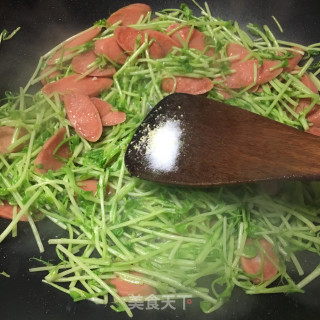 Stir-fried Bean Sprouts with Ham recipe