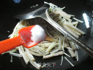 Stir-fried Tripe with Leek Sprouts recipe