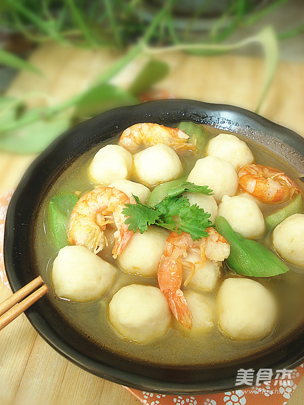 Loofah Fish Ball Soup recipe