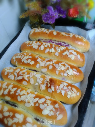 Purple Sweet Potato Bread Roll recipe