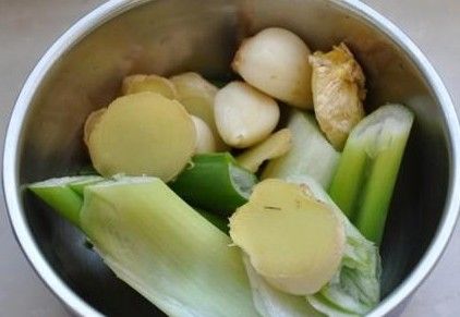 Enoki Mushroom and Red Dates Wolfberry Soup recipe