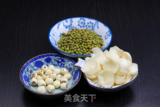 Lotus Seed Lily Mung Bean Congee recipe