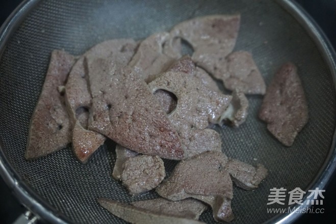 Pork Liver Porridge with Pea Seedlings recipe