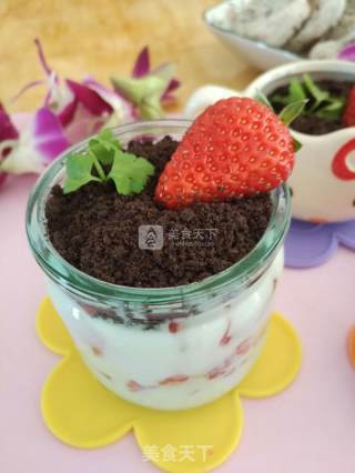 Yogurt Strawberry Pot recipe