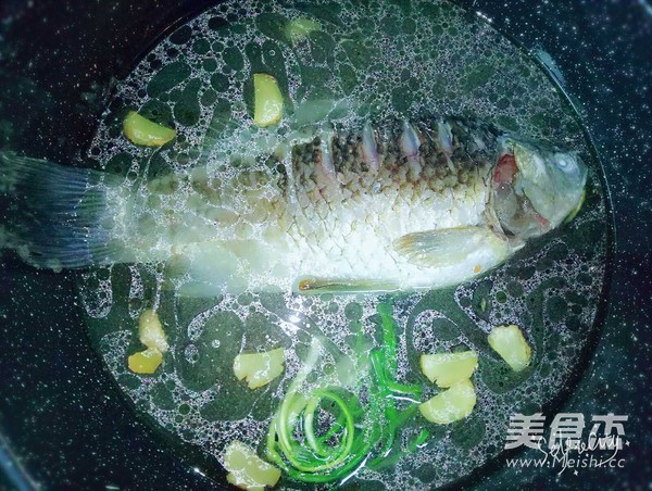 Crucian Tofu Soup recipe
