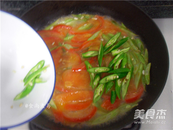 Tomato and String Bean Noodles recipe