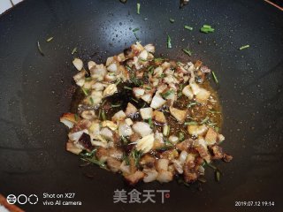 Stir-fried Diced Beans with Diced Meat recipe