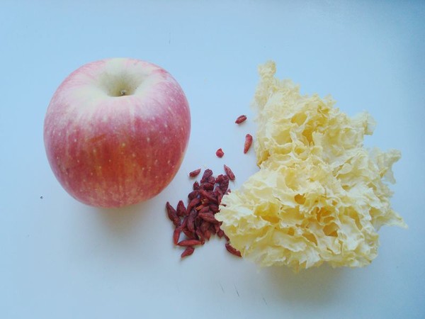 Apple Tremella Soup recipe