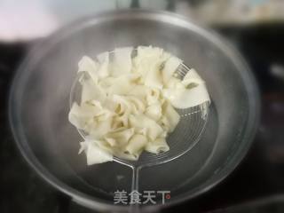 One Person Can Eat Wide Noodles recipe