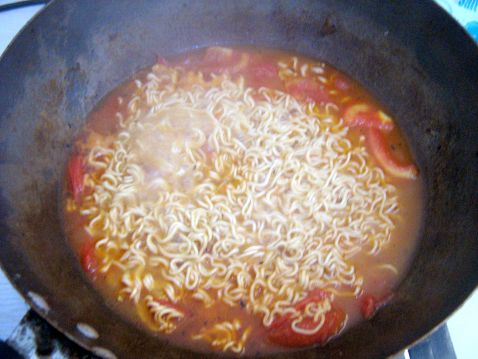 Tomato Instant Noodles recipe
