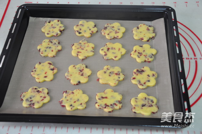 Creamy Cranberry Cookies recipe