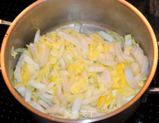 Chinese Cabbage Egg Dumpling Vermicelli Soup recipe