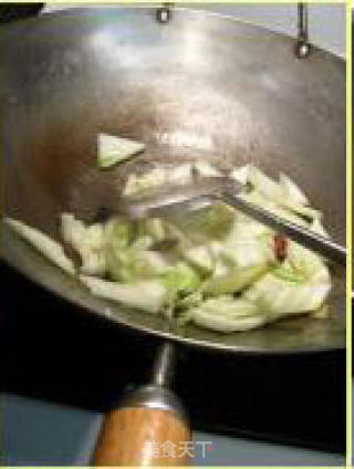 Stir-fried Spicy Cabbage with Chicken Gizzard Flowers recipe