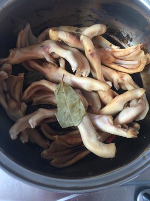 Zhou Hei Duck Flavor~~~duck Wings and Duck Claws recipe