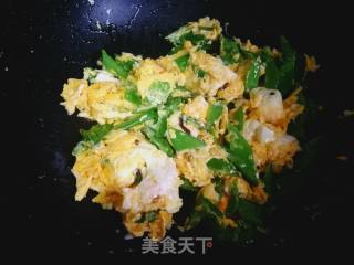 #团圆饭# Fried Egg with Fried Snow Peas recipe