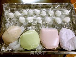 Make Colorful Glutinous Rice Balls with Natural Ingredients recipe