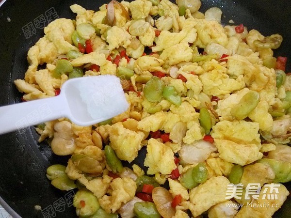 Scrambled Eggs with Broad Beans recipe