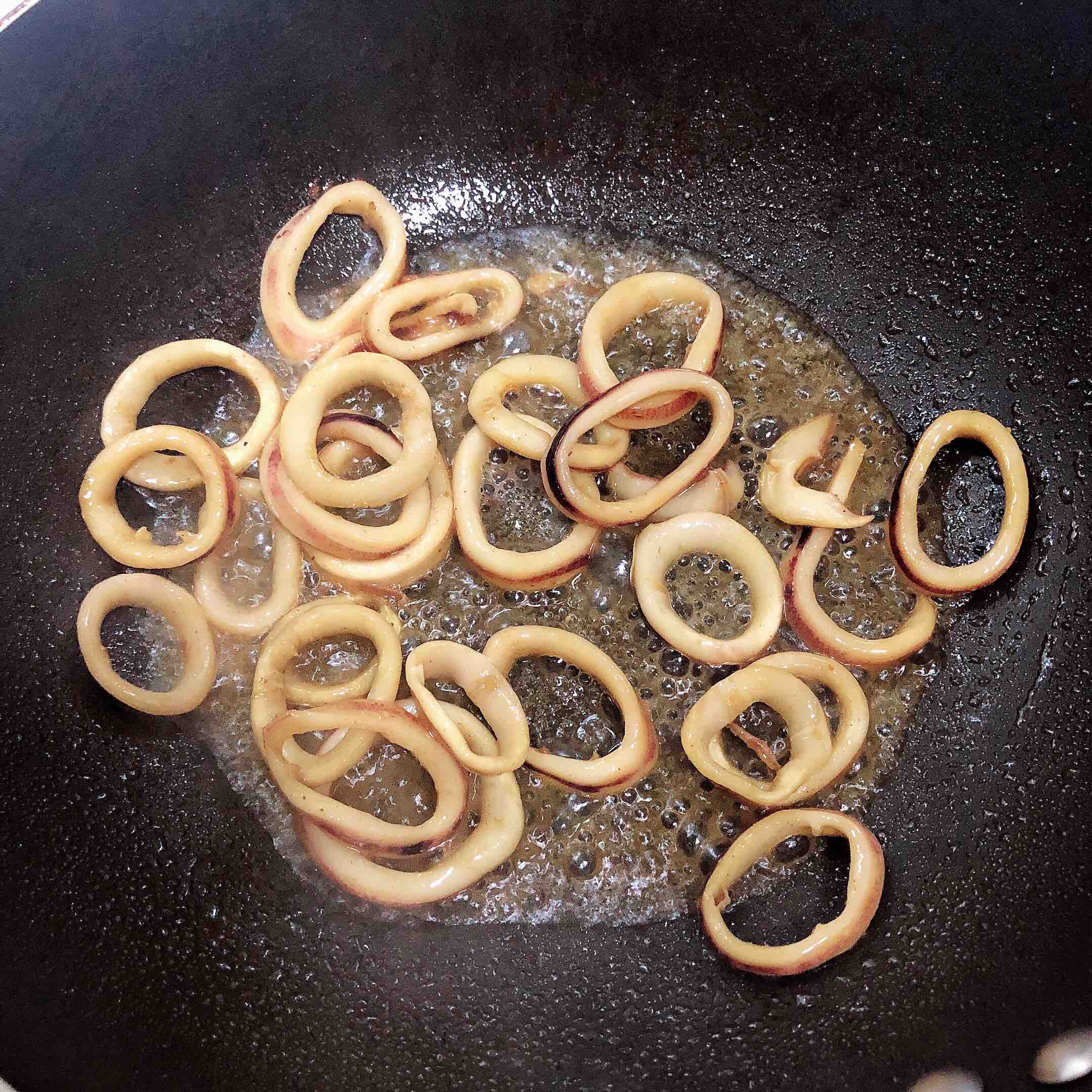 Spicy Celery Squid Rings recipe