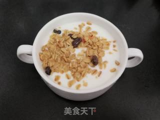 Fruit Oatmeal Yogurt Cup recipe