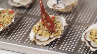 Golden Garlic Steamed Oysters recipe