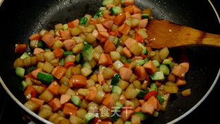 [homel is As Delicious As 18, and The "banquet" is Astonishing] Full of Colors——crispy Sausage Assorted Dice recipe