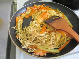 [spicy Kimchi Fried Noodles] Fancy Fried Noodles recipe