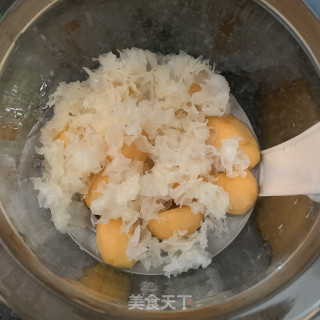 White Fungus Clay Loquat recipe