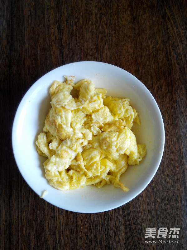 Scrambled Eggs with Dried Mushrooms recipe