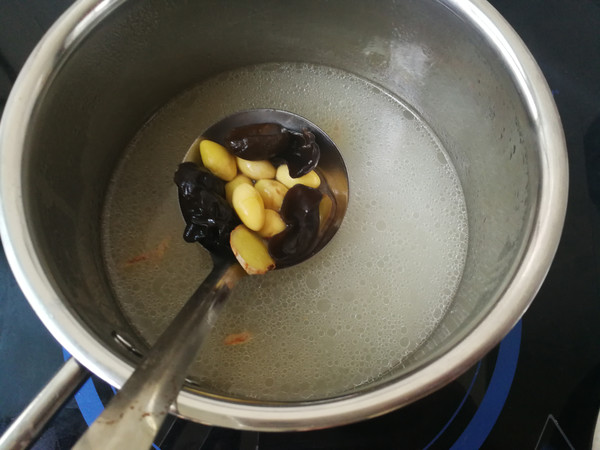 ​ginkgo Fungus Boiled Mulberry Buds recipe