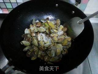 Stir-fried Spicy Clams recipe