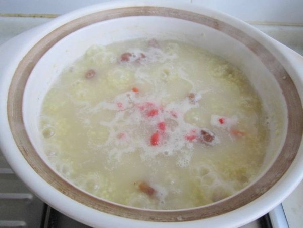 Longan and Lotus Seed Millet Porridge recipe