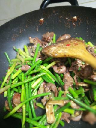 Stir-fried Garlic Moss with Pork Heart recipe