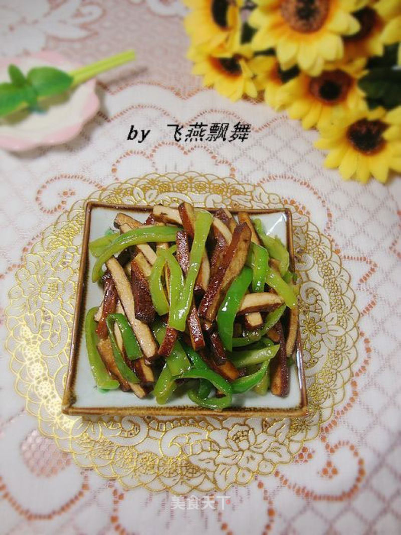 Home-style Stir-fry--------【green Pepper and Dried Tea】