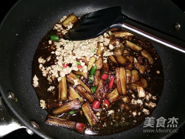 Eggplant Braised in Sauce recipe