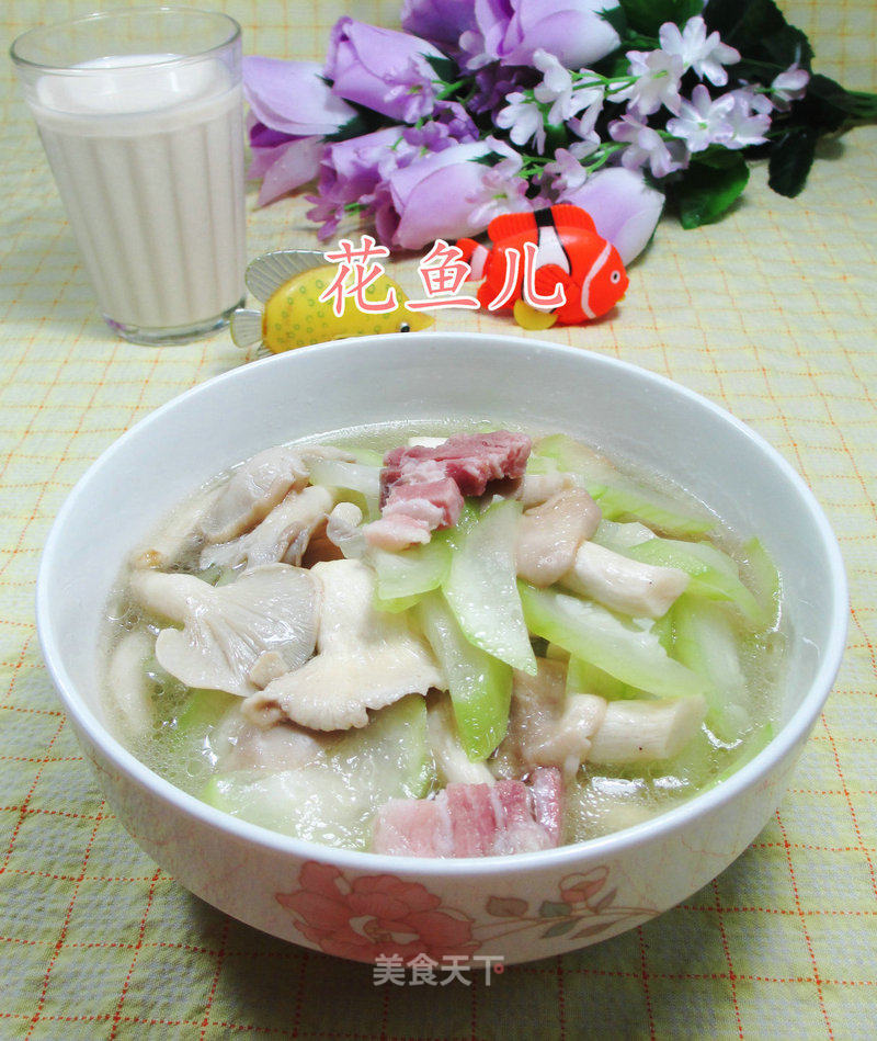 Boiled Long Melon with Bacon Xiu Zhen Mushroom recipe