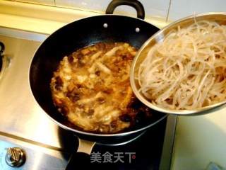 Braised Vermicelli with Asparagus and Mushrooms recipe