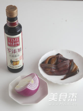 Stir-fried Eel with Onion recipe