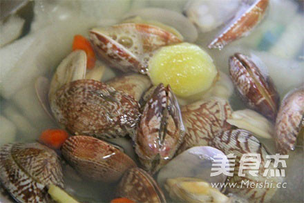 Winter Melon and Clam Soup recipe