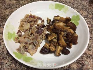 "warming Food" Stewed Mushroom and Taro Rice recipe