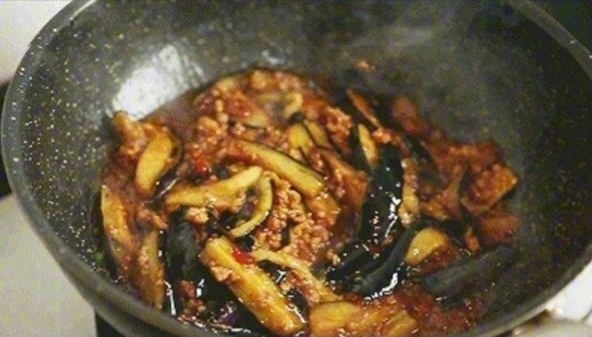 Eggplant with Minced Meat recipe