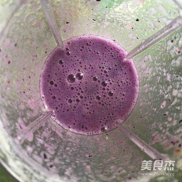 Lychee Blueberry Iced Drink recipe