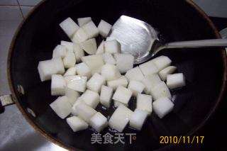 【autumn and Winter Green Shield】---"roasted White Radish with Garlic Seedlings" recipe